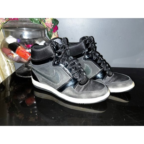 Nike Shoes - Nike Air Force Sky Dunk Sneakers